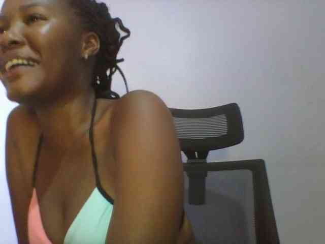 Pretty-thalia1 Pretty-thalia1