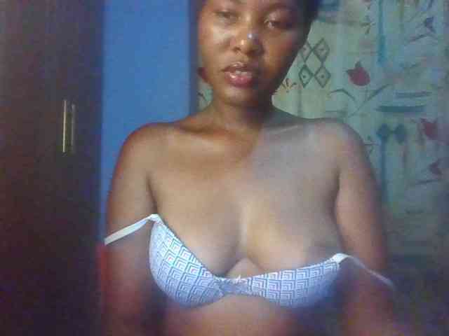 Pretty-thalia1 webcam