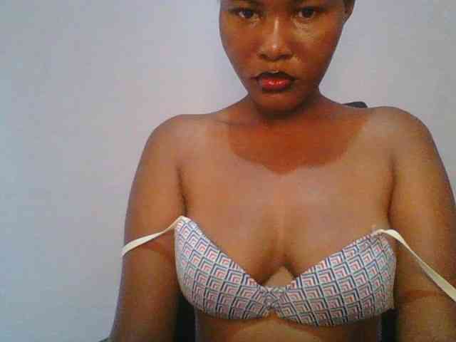 Pretty-thalia1 webcam