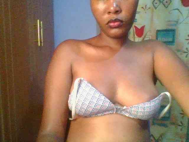 Pretty-thalia1 webcam