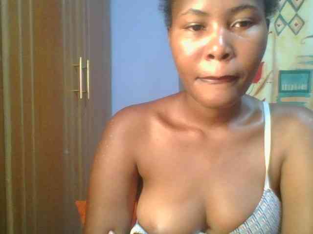 Pretty-thalia1 webcam