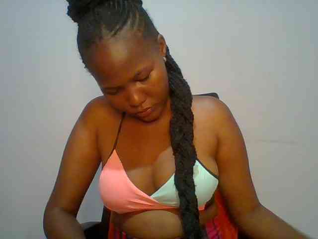 Pretty-thalia1 Pretty-thalia1