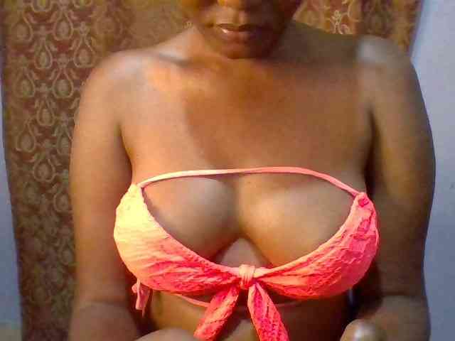 Pretty-thalia1 webcam