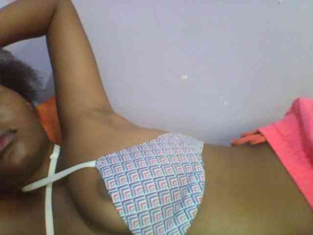 Pretty-thalia1 webcam