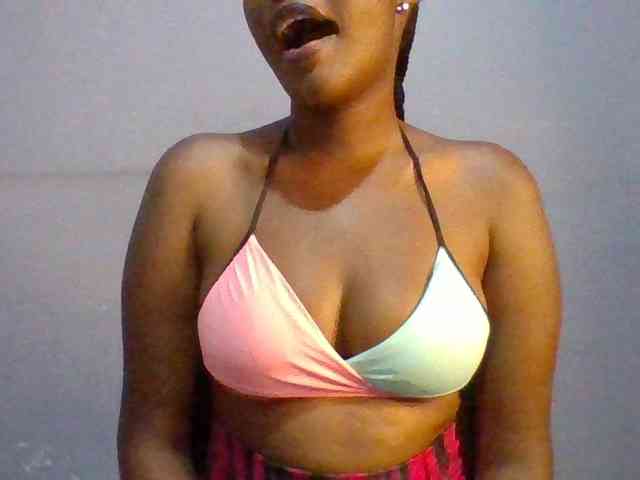 Pretty-thalia1 webcam