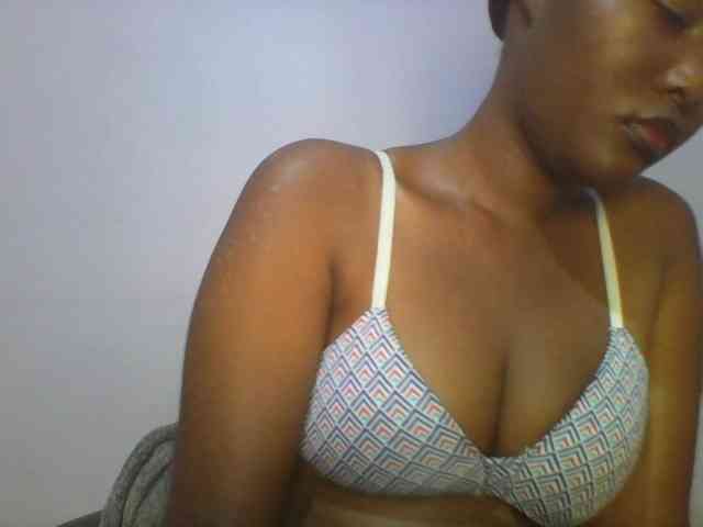 Pretty-thalia1 webcam