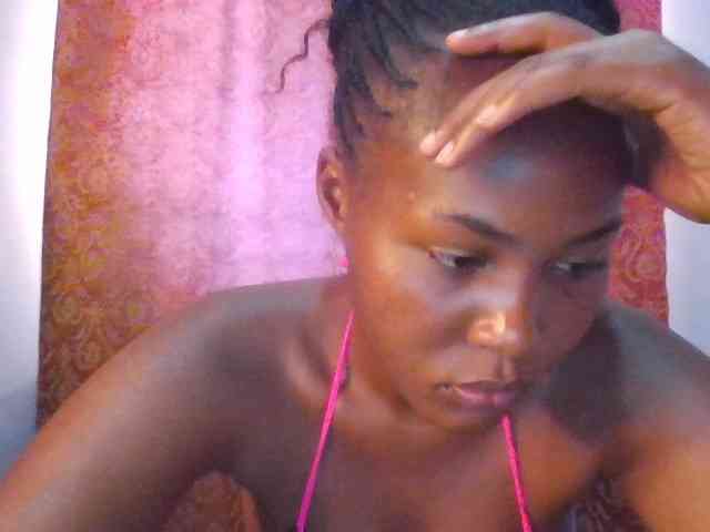 Pretty-thalia1 webcam