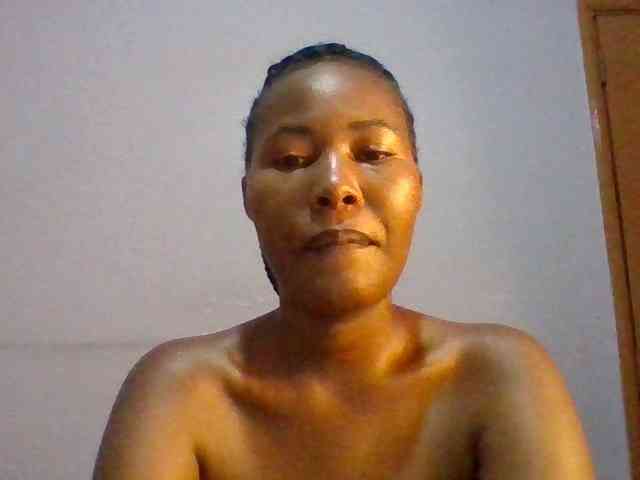 Pretty-thalia1 webcam