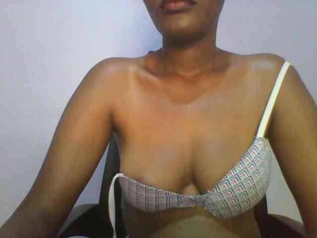 Pretty-thalia1 webcam