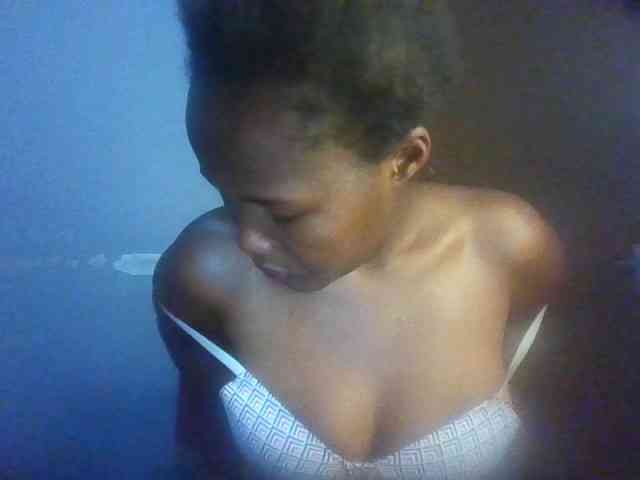 Pretty-thalia1 webcam