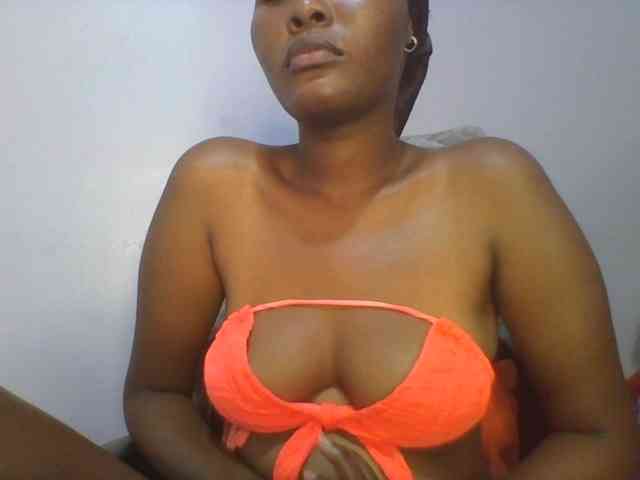 Pretty-thalia1 Pretty-thalia1