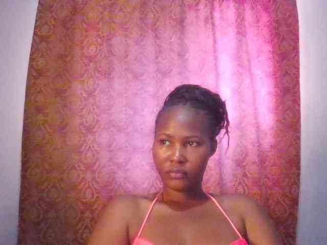 Pretty-thalia1 webcam