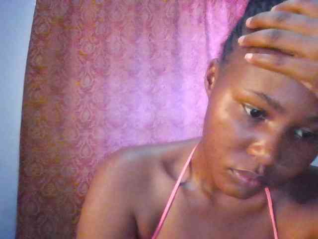 Pretty-thalia1 webcam