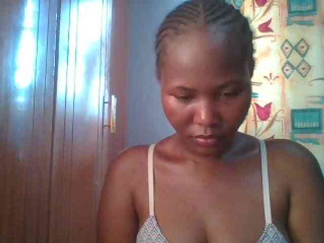 Pretty-thalia1 Pretty-thalia1