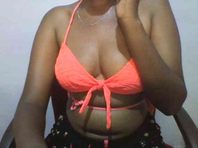 Pretty-thalia1 webcam