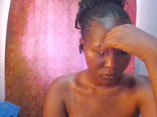 Pretty-thalia1 webcam