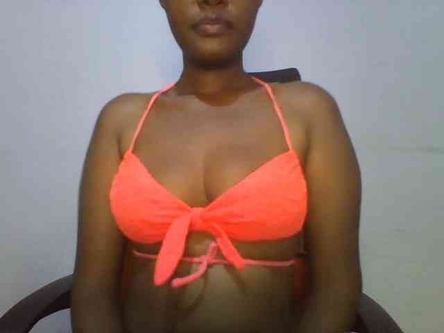 Pretty-thalia1 webcam