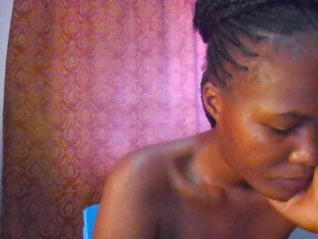 Pretty-thalia1 webcam