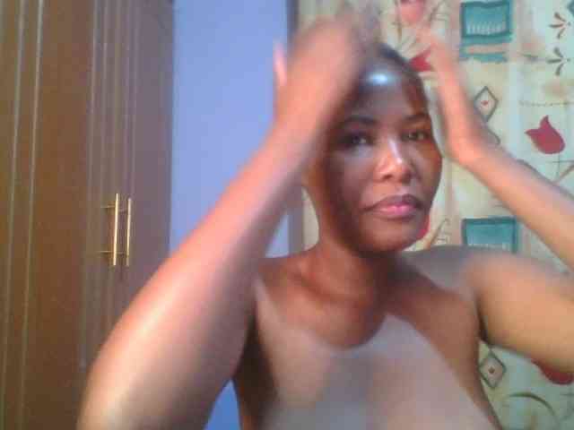 Pretty-thalia1 webcam