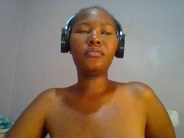 Pretty-thalia1 Pretty-thalia1