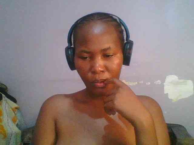 Pretty-thalia1 Pretty-thalia1