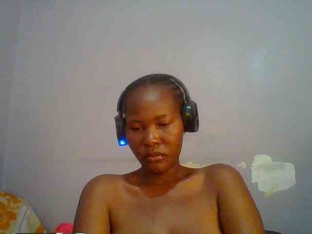 Pretty-thalia1 Pretty-thalia1