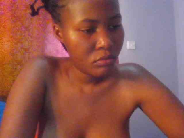 Pretty-thalia1 webcam