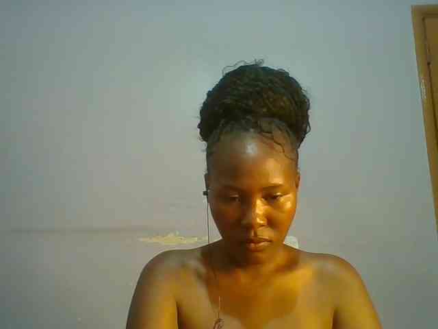 Pretty-thalia1 Live Webcam on BongaCams