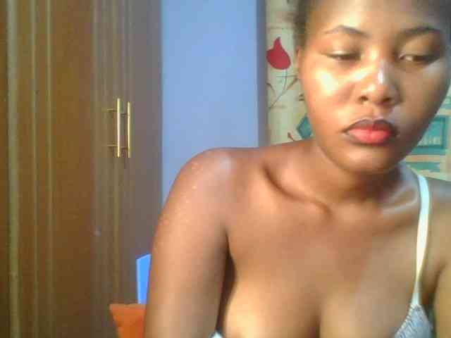 Pretty-thalia1 webcam