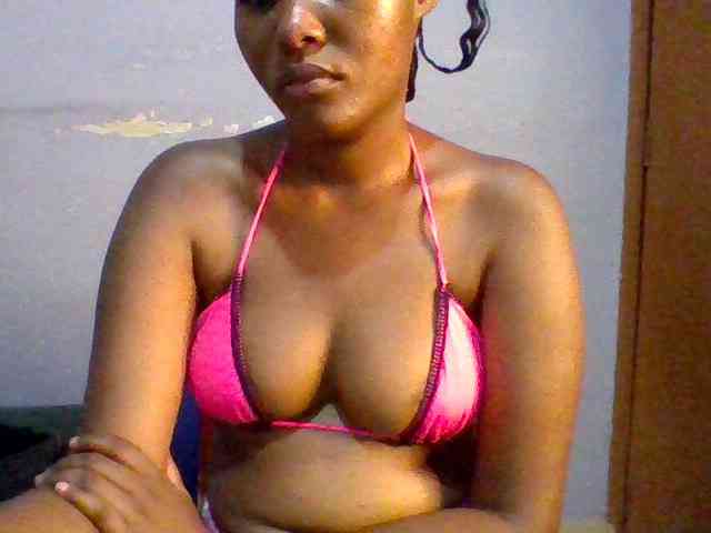 Pretty-thalia1 webcam