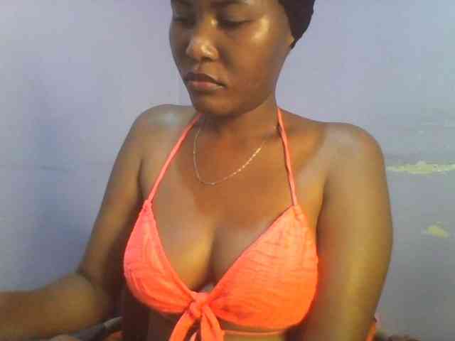 Pretty-thalia1 webcam