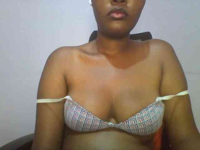 Pretty-thalia1 webcam