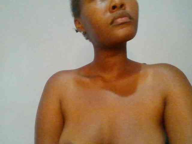 Pretty-thalia1 Pretty-thalia1