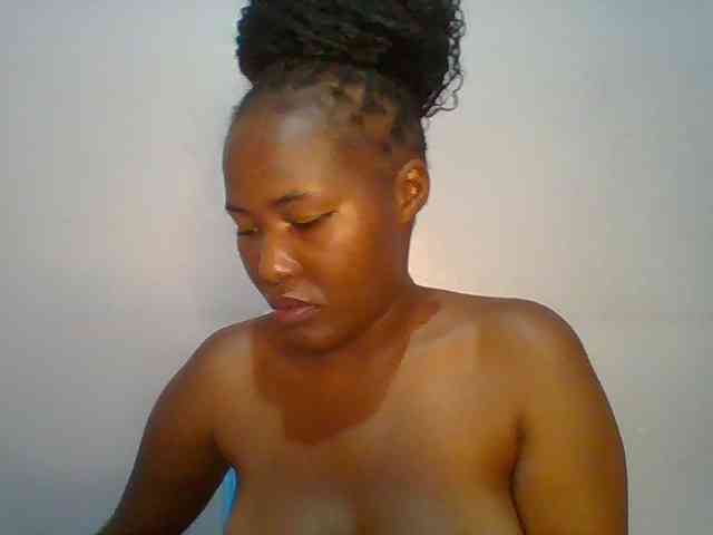 Pretty-thalia1 Pretty-thalia1