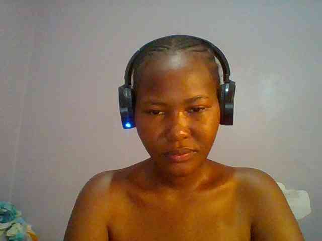 Pretty-thalia1 Pretty-thalia1