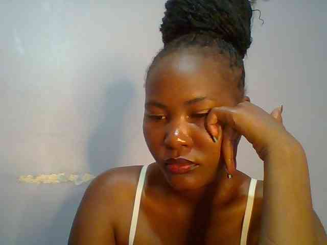 Pretty-thalia1 Pretty-thalia1