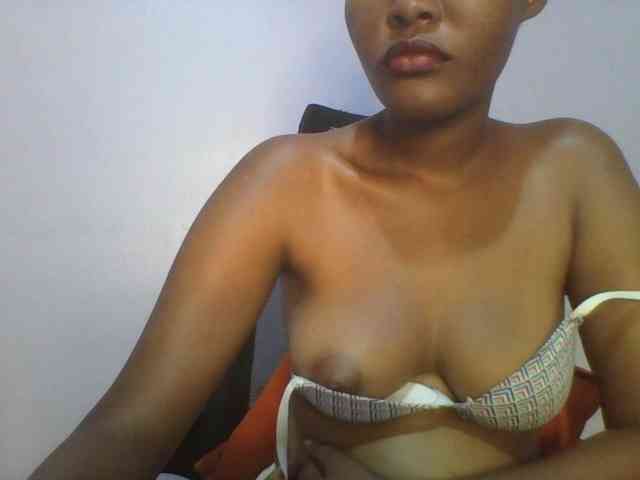 Pretty-thalia1 webcam