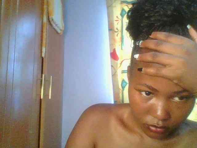 Pretty-thalia1 webcam