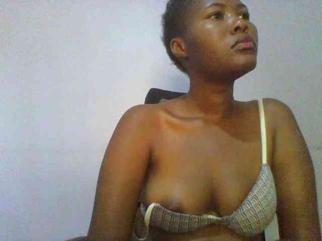 Pretty-thalia1 webcam