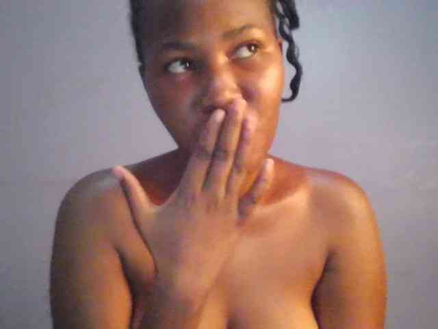 Pretty-thalia1 Live Webcam on BongaCams