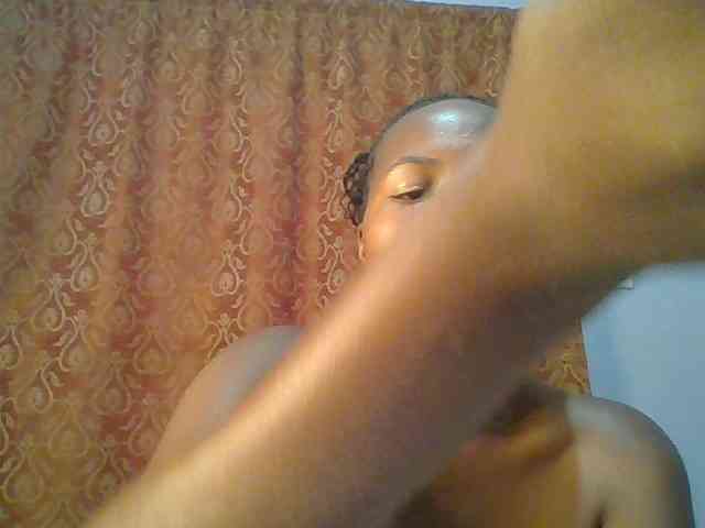 Pretty-thalia1 webcam