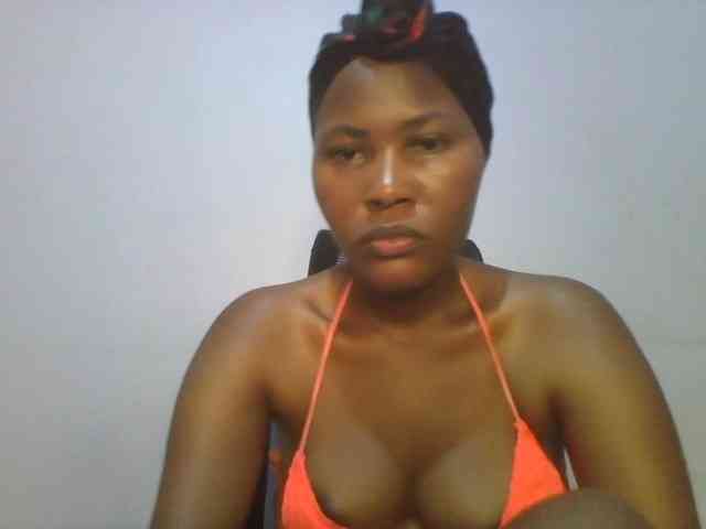 Pretty-thalia1 Pretty-thalia1