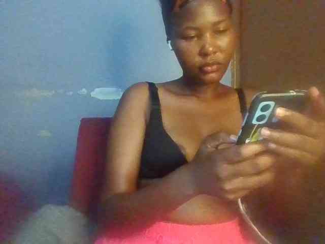 Pretty-thalia1 webcam