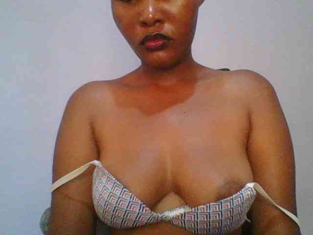 Pretty-thalia1 webcam