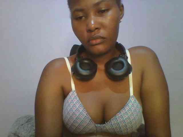 Pretty-thalia1 Pretty-thalia1