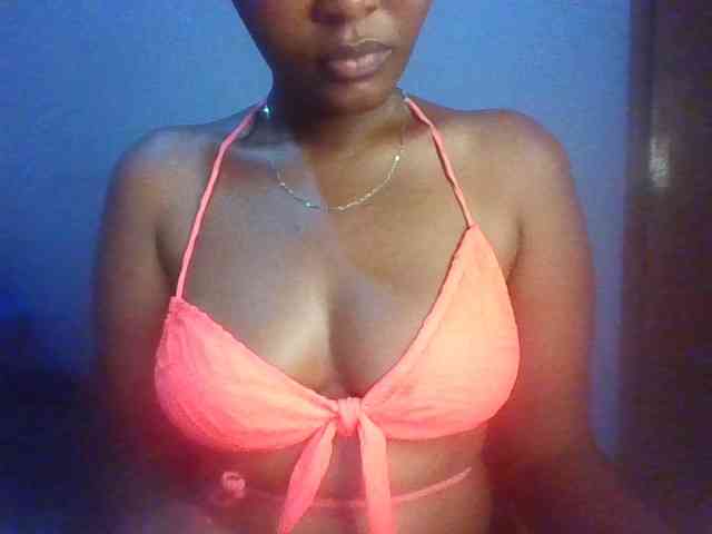 Pretty-thalia1 webcam