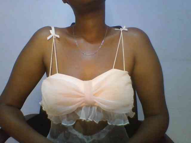 Pretty-thalia1 webcam