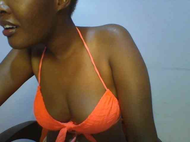 Pretty-thalia1 webcam