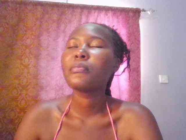 Pretty-thalia1 webcam