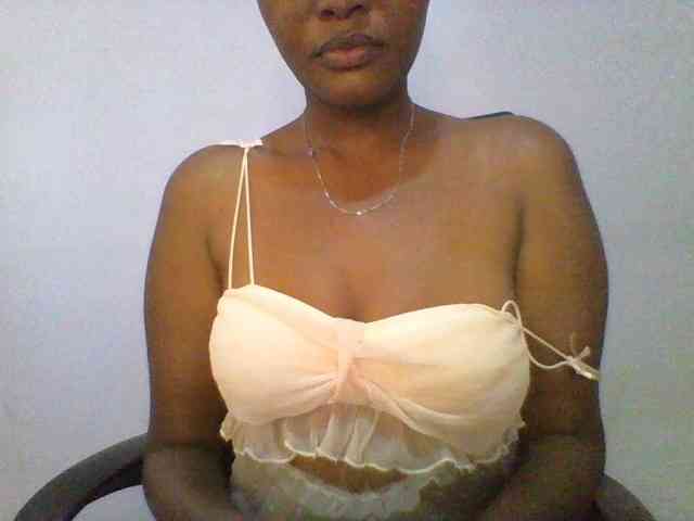 Pretty-thalia1 webcam